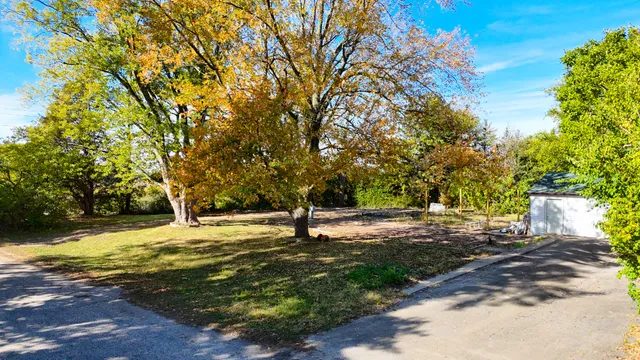 $42,000 | 704 West Frederick Street, Thomasboro, IL 61878