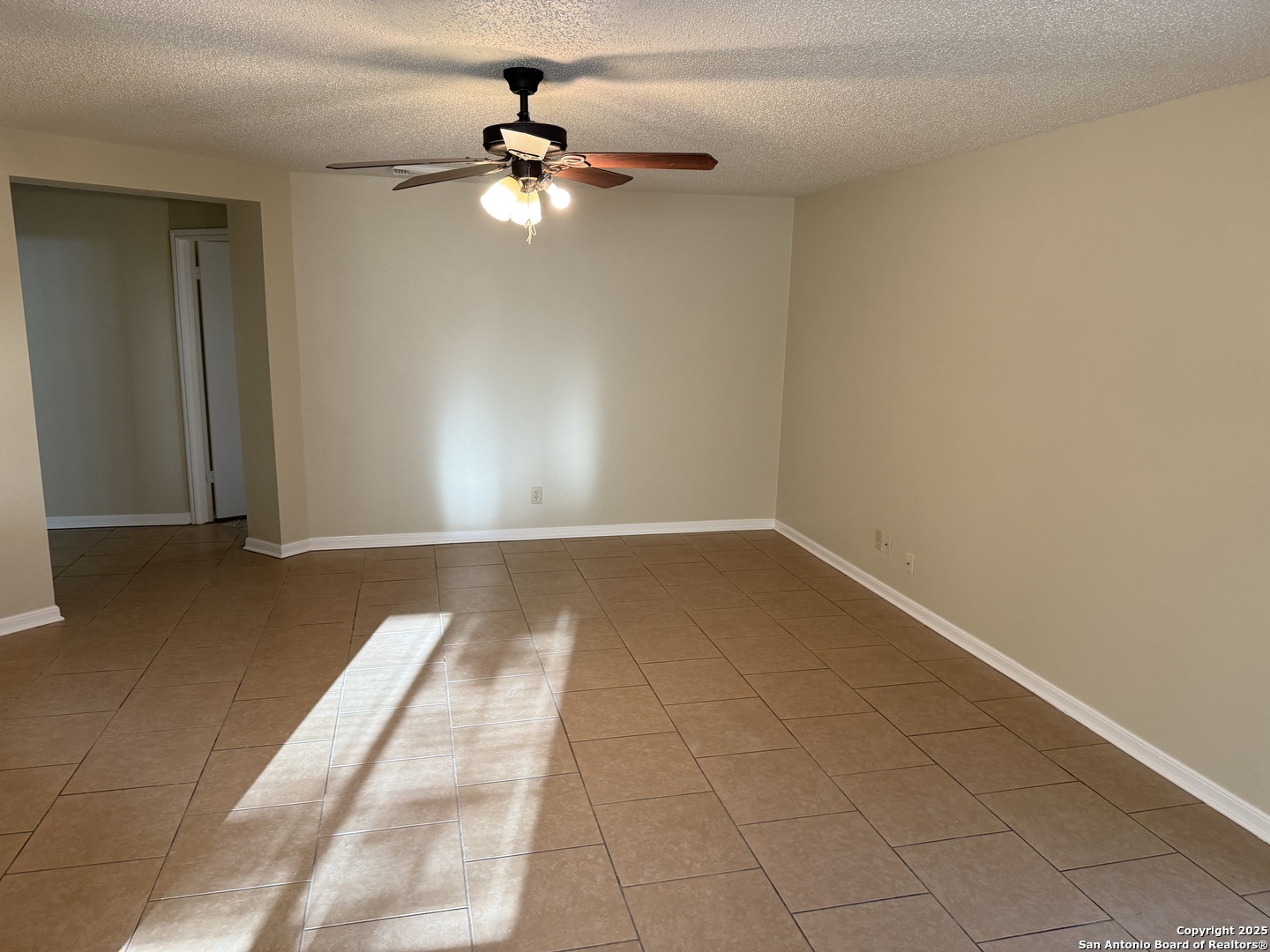 8015 Chestnut Gate Lane Converse, TX 78109 - Photo 12 of 21