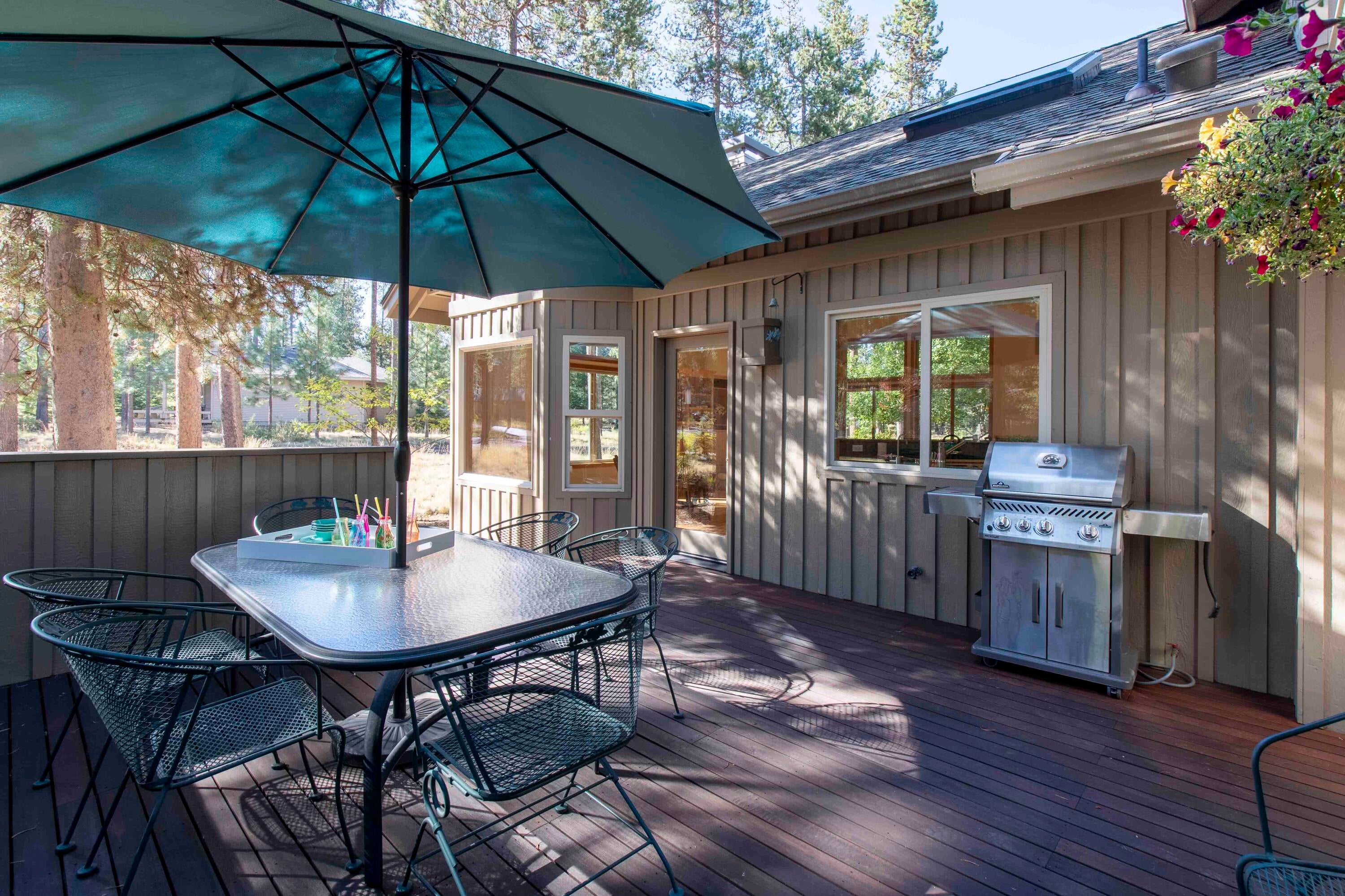 57730 Filbert Lane, Unit 26 Sunriver, OR 97707 - Photo 8 of 36 Party at your place!