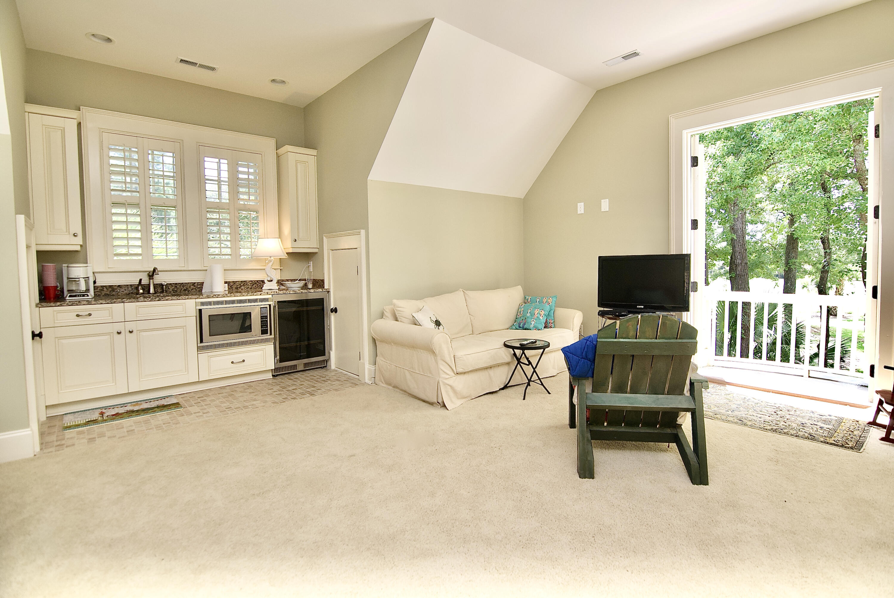11 Watroo Point Charleston, SC 29492 - Photo 23 of 31 55A7D6BA-0D88-4D21-A373-9C661FFF3778_1_2