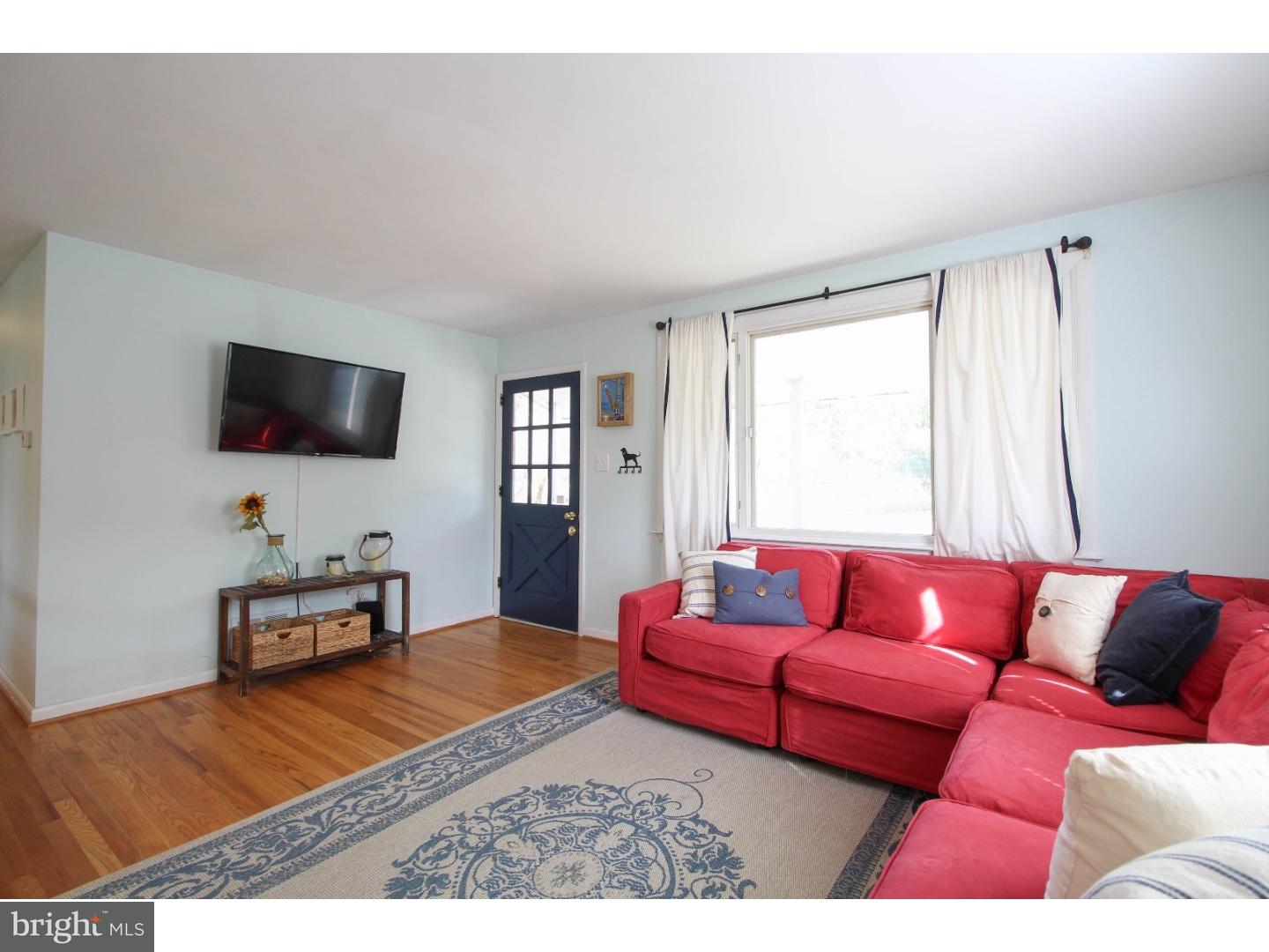713 Unionville Road Kennett Square, PA 19348 - Photo 4 of 22 Living Room