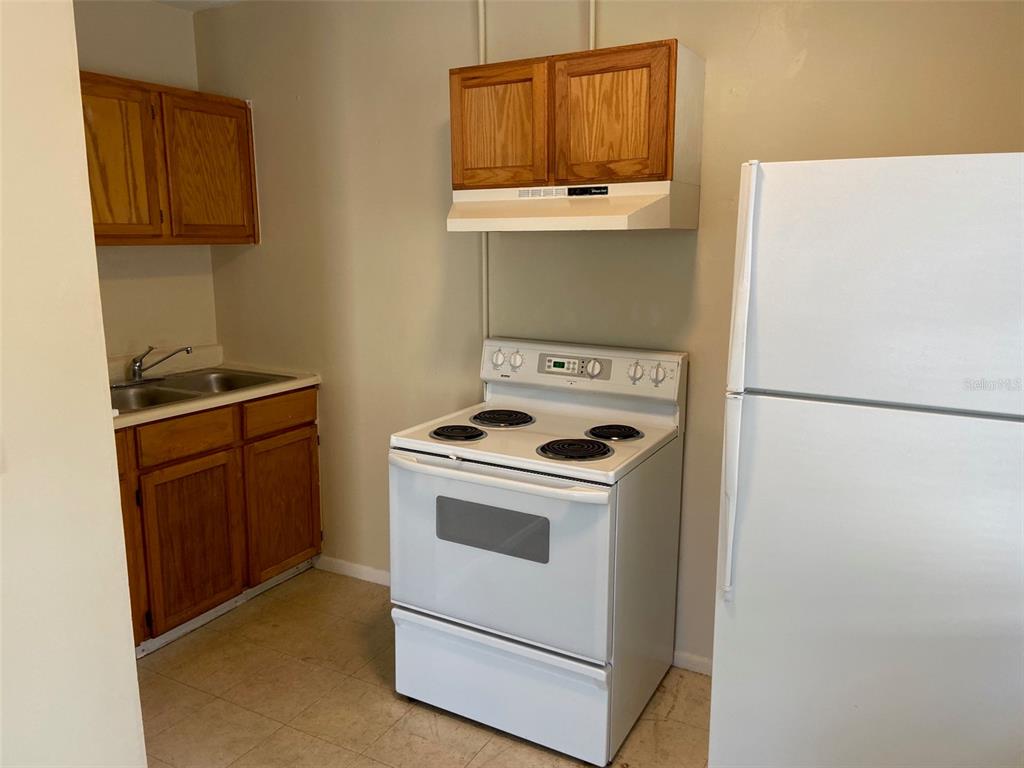 1437 Gulf To Bay Boulevard, Unit A Clearwater, FL 33755 - Photo 2 of 7