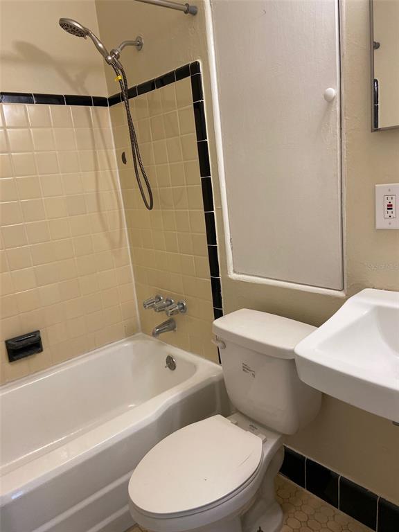 1437 Gulf To Bay Boulevard, Unit A Clearwater, FL 33755 - Photo 7 of 7