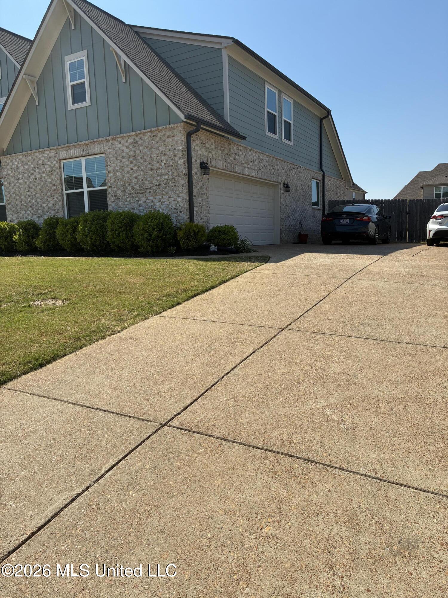 4305 Mitchell Place Olive Branch, MS 38654 - Photo 2 of 24 IMG_2326