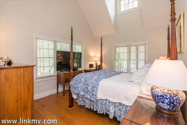 70 Marthas Road Edgartown, MA 02539 - Photo 18 of 36 http://d1qzqeyxiitrap.cloudfront.net/photos/36708/600/204ba8a6.jpg