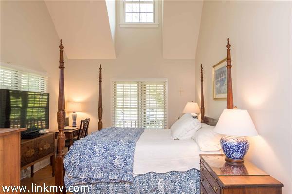 70 Marthas Road Edgartown, MA 02539 - Photo 20 of 36 http://d1qzqeyxiitrap.cloudfront.net/photos/36708/600/2fcec61c.jpg