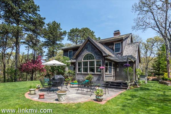 70 Marthas Road Edgartown, MA 02539 - Photo 3 of 36 http://d1qzqeyxiitrap.cloudfront.net/photos/36708/600/78958b09.jpg