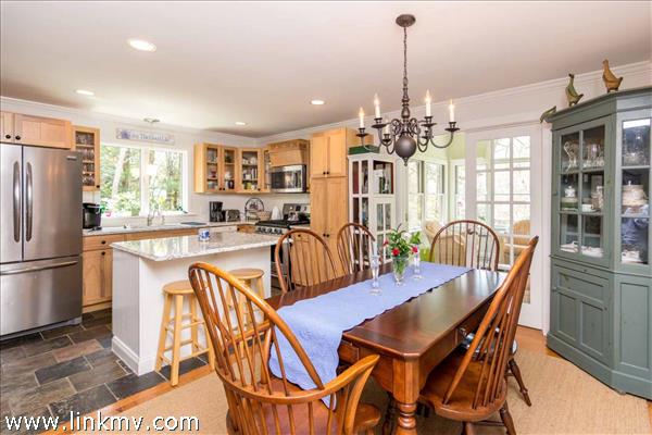 70 Marthas Road Edgartown, MA 02539 - Photo 9 of 36 http://d1qzqeyxiitrap.cloudfront.net/photos/36708/600/1f1384a2.jpg