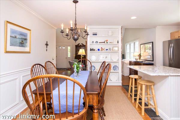 70 Marthas Road Edgartown, MA 02539 - Photo 10 of 36 http://d1qzqeyxiitrap.cloudfront.net/photos/36708/600/0e7a8933.jpg