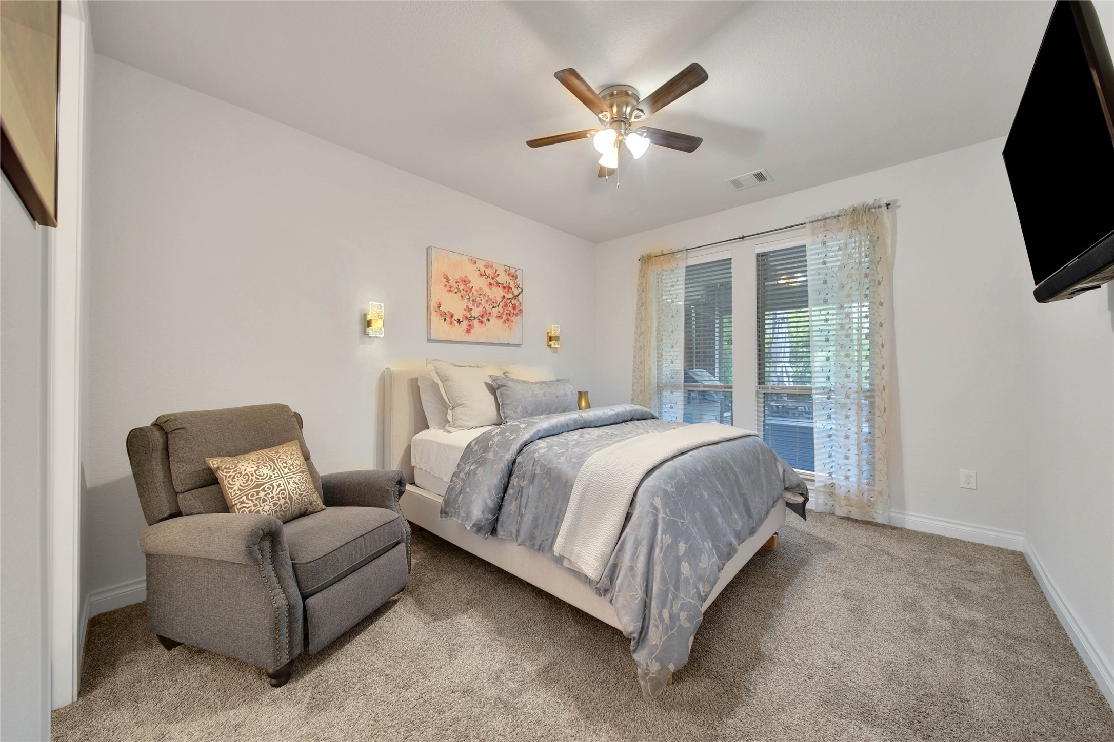 28602 Mountain Timber Court Fulshear, TX 77441 - Photo 25 of 47 Highly sought after 2nd Bedroom Dowm with ensuite bathroom.