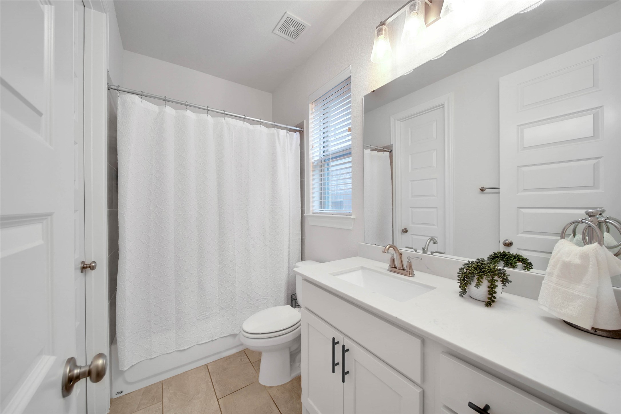 28602 Mountain Timber Court Fulshear, TX 77441 - Photo 26 of 47 Private Bath/ Walk In Closet