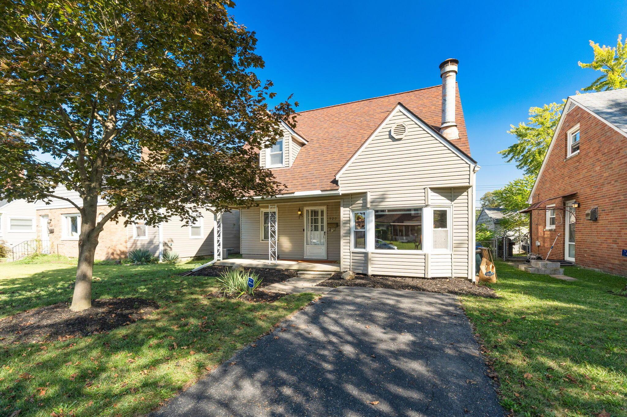 920 Chestershire Road Columbus, OH 43204 - Photo 2 of 29 920 Chestershire Rd (Exterior)-2
