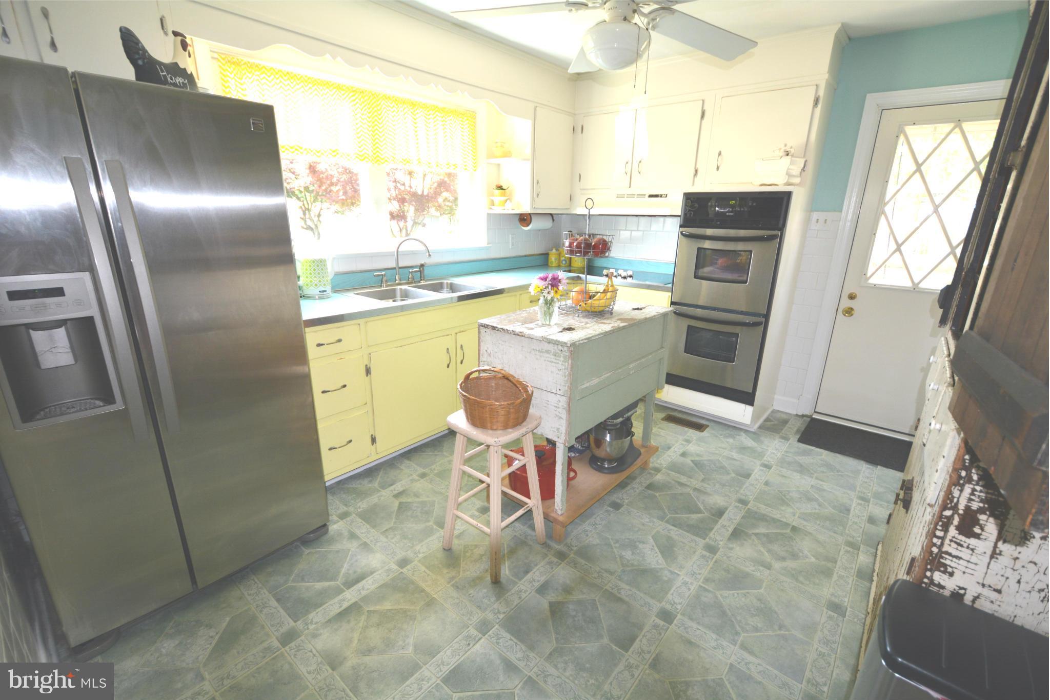 178 Roland Road Pasadena, MD 21122 - Photo 14 of 30 Kitchen