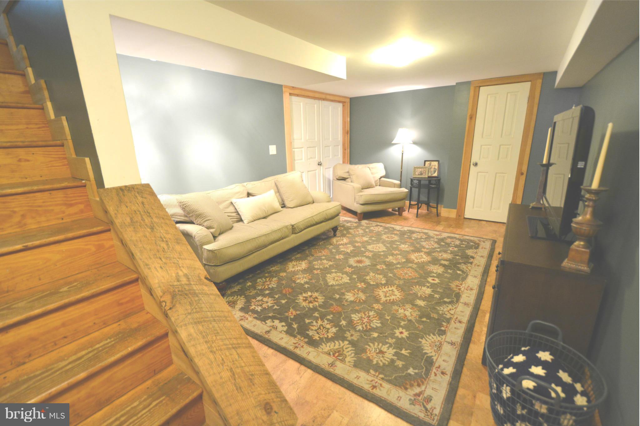 178 Roland Road Pasadena, MD 21122 - Photo 22 of 30 Family Room