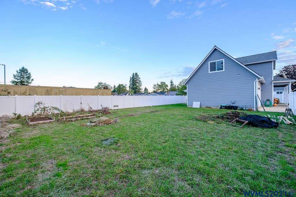 1145 South 9th Street Lebanon, OR 97355 - Photo 36 of 42