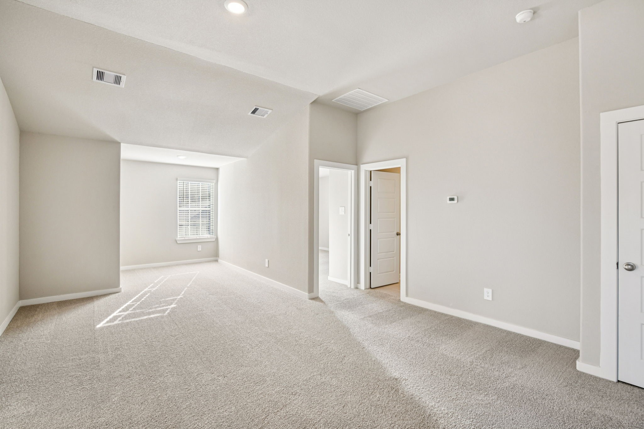 17892 Stone Terrace Montgomery, TX 77316 - Photo 32 of 49 a view of an empty room with windows and closet