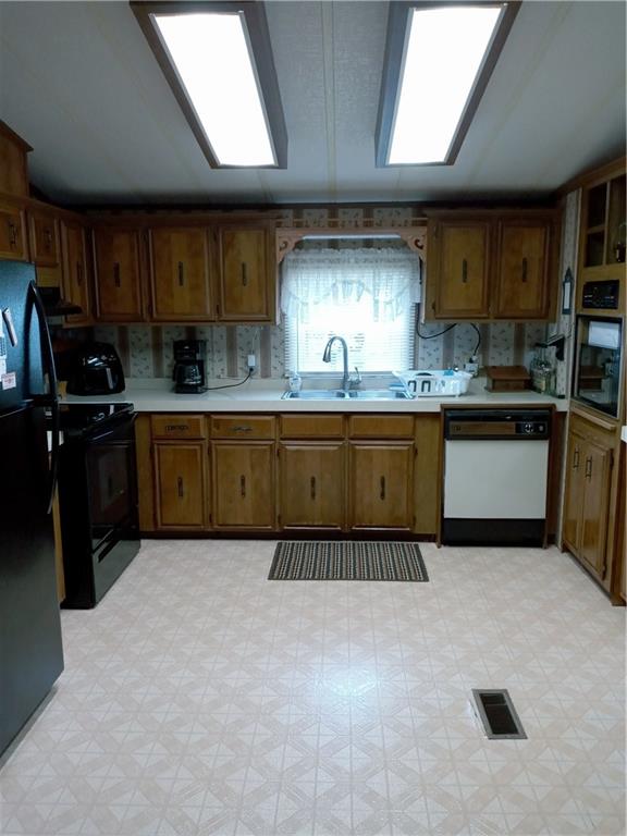 1912 Hill Road Monaca, PA 15061 - Photo 6 of 22 Gallery Image 6