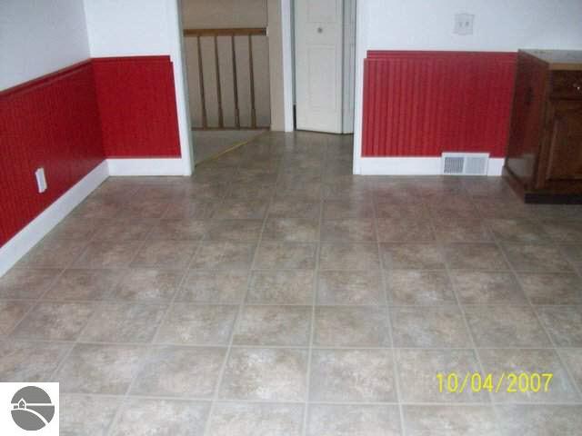 3246 West Huron Road Standish, MI 48658 - Photo 5 of 13 1755559-4.JPG