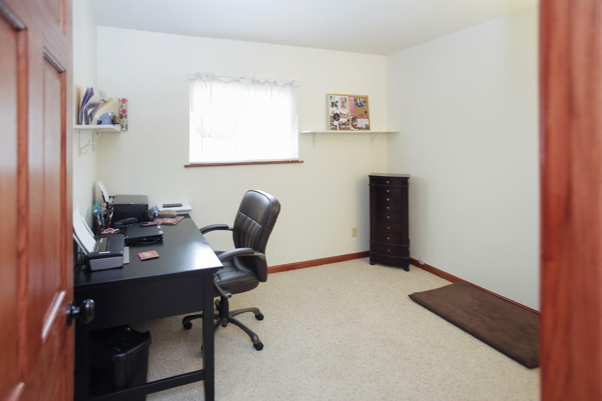 93 Fortune Road Springfield, MI 49037 - Photo 12 of 22 93 fortune_12