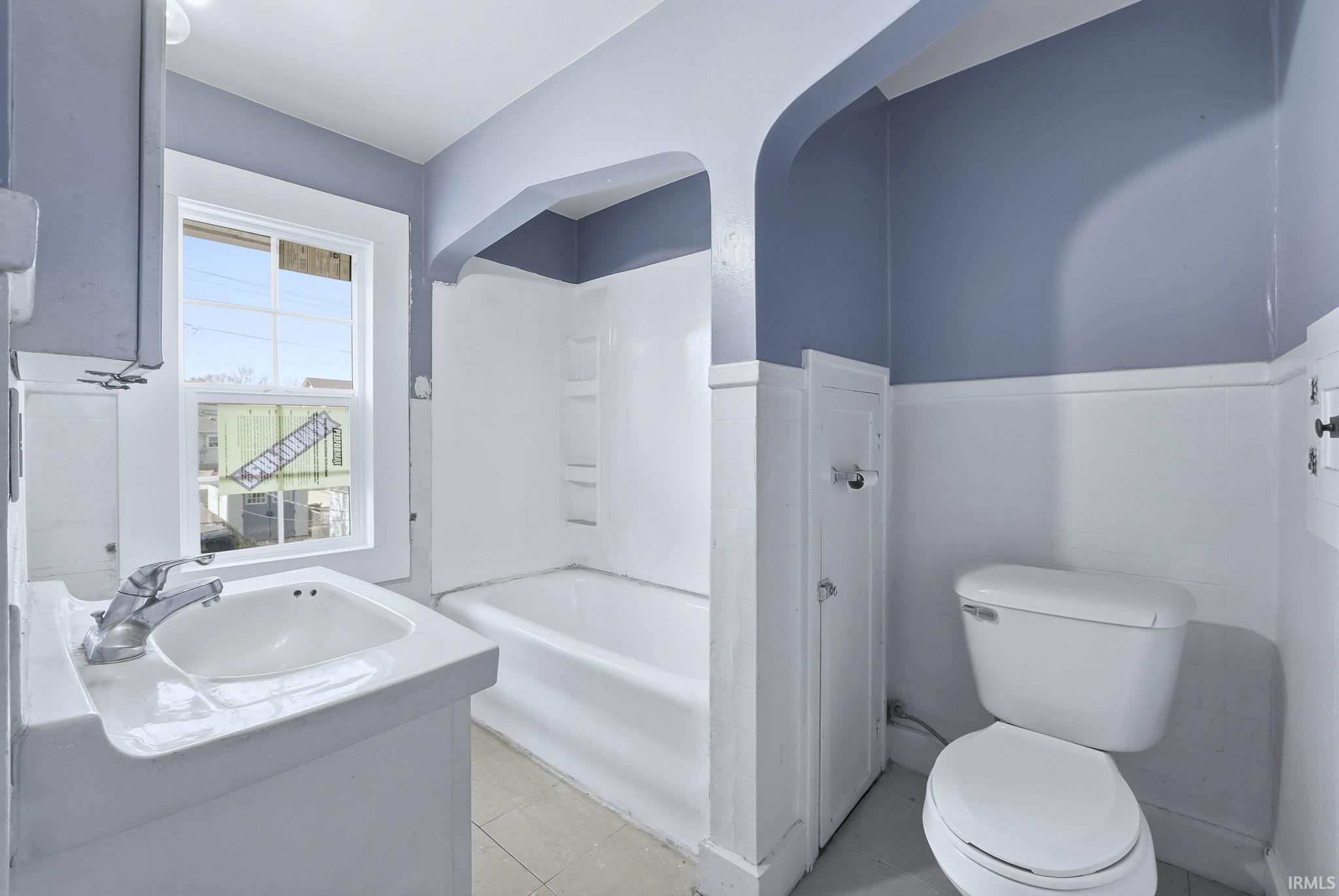 4430 Buell Drive Fort Wayne, IN 46807 - Photo 9 of 36