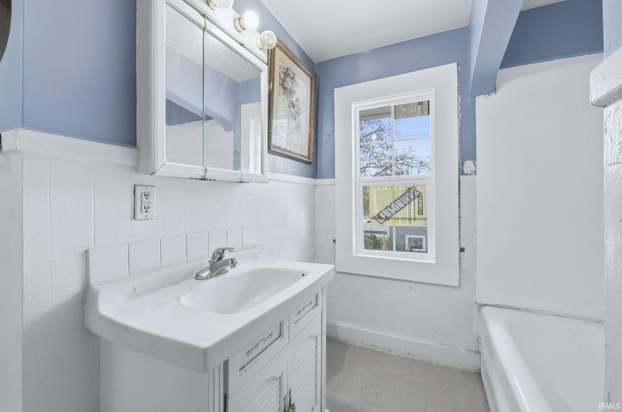 4430 Buell Drive Fort Wayne, IN 46807 - Photo 10 of 36