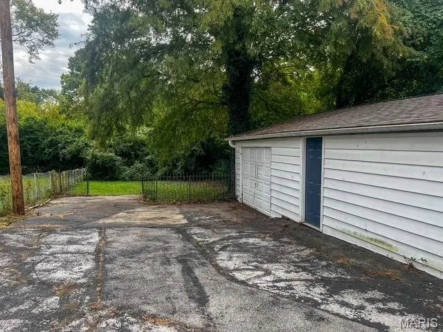 $111,900 | 10066 Dorothy Avenue, St. Louis, MO 63137