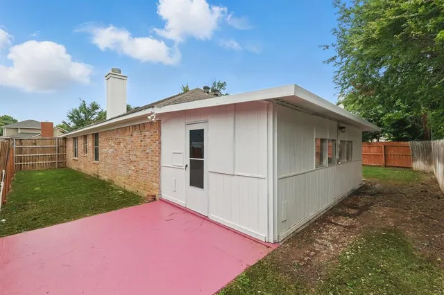 $290,000 | 3220 Steamboat Drive, Fort Worth, TX 76123