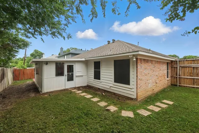 $290,000 | 3220 Steamboat Drive, Fort Worth, TX 76123