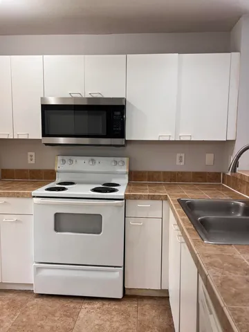 $2,050 | 4799 Via Palm Lakes, Unit 1601, West Palm Beach, FL 33417