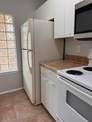 $2,050 | 4799 Via Palm Lakes, Unit 1601, West Palm Beach, FL 33417