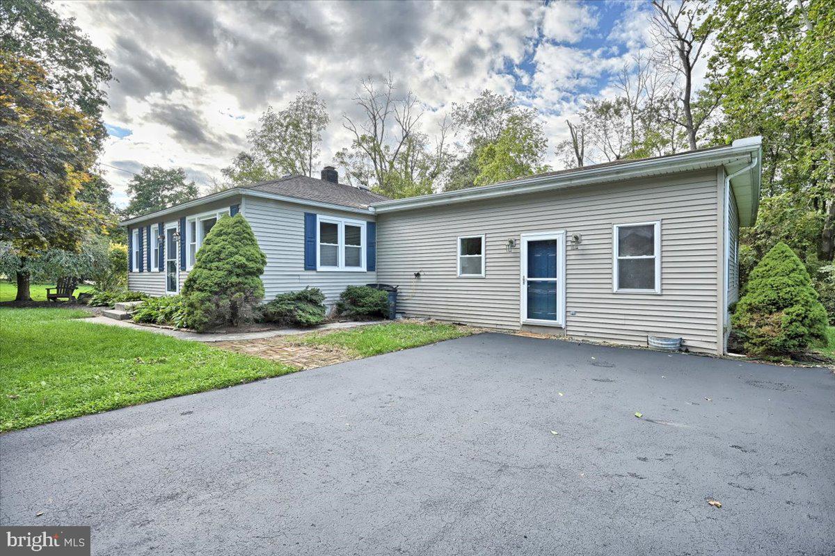 1507 Roundtop Road Middletown, PA 17057 - Photo 4 of 31 Gallery Image 4