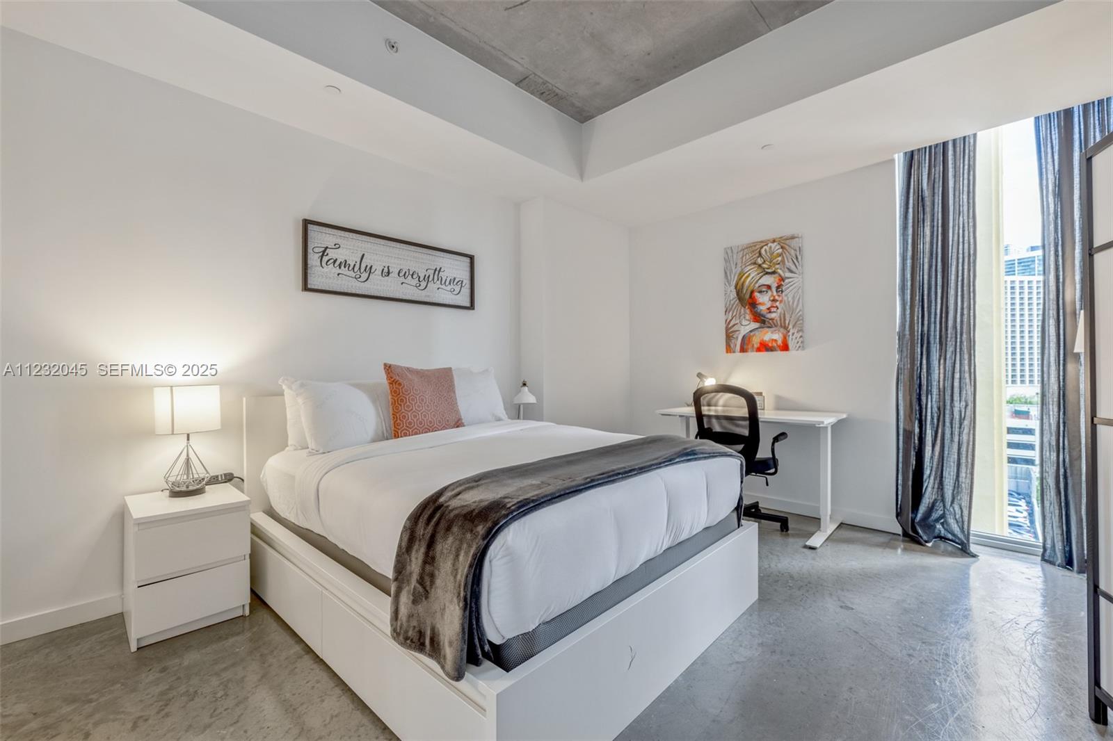 151 Southeast 1st Street, Unit 809 Miami, FL 33131 - Photo 22 of 45
