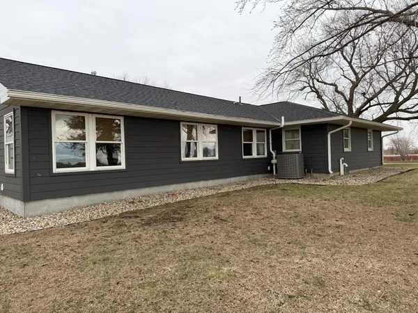 $400,000 | 2632 110th Street, Granada, MN 56039