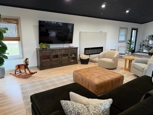 $400,000 | 2632 110th Street, Granada, MN 56039