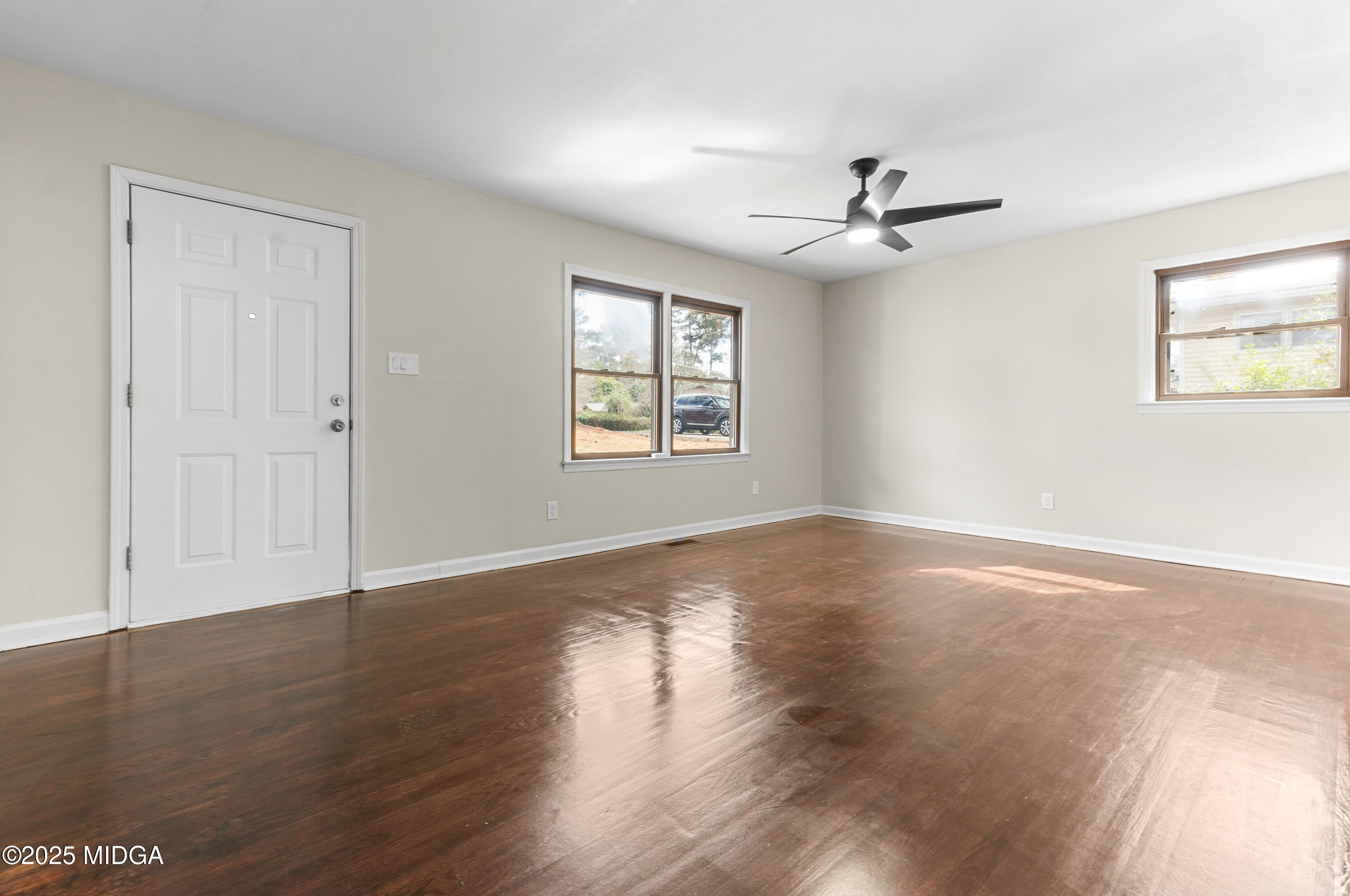 209 Juniper Road Warner Robins, GA 31093 - Photo 4 of 63 22__AAA3052_mls