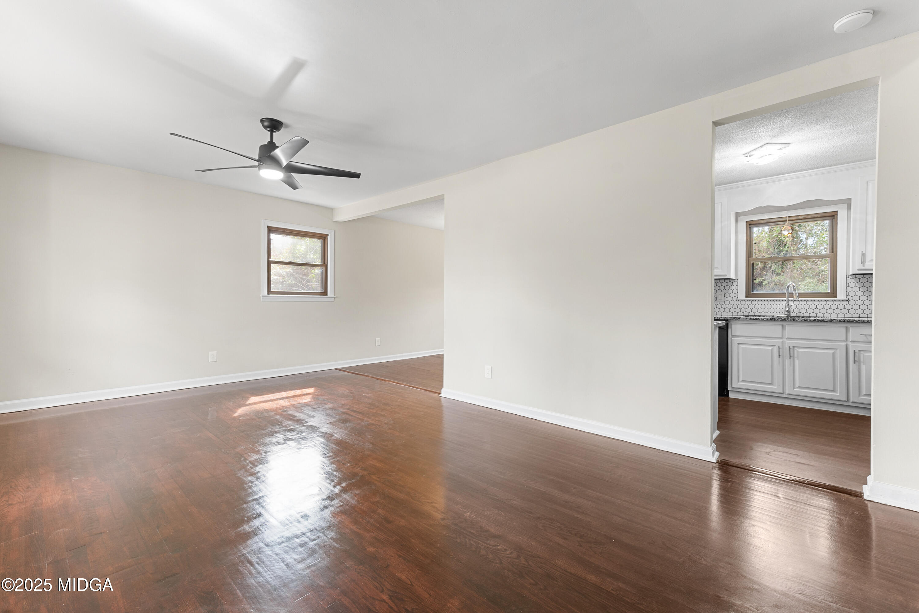 209 Juniper Road Warner Robins, GA 31093 - Photo 6 of 63 21__AAA3044_mls