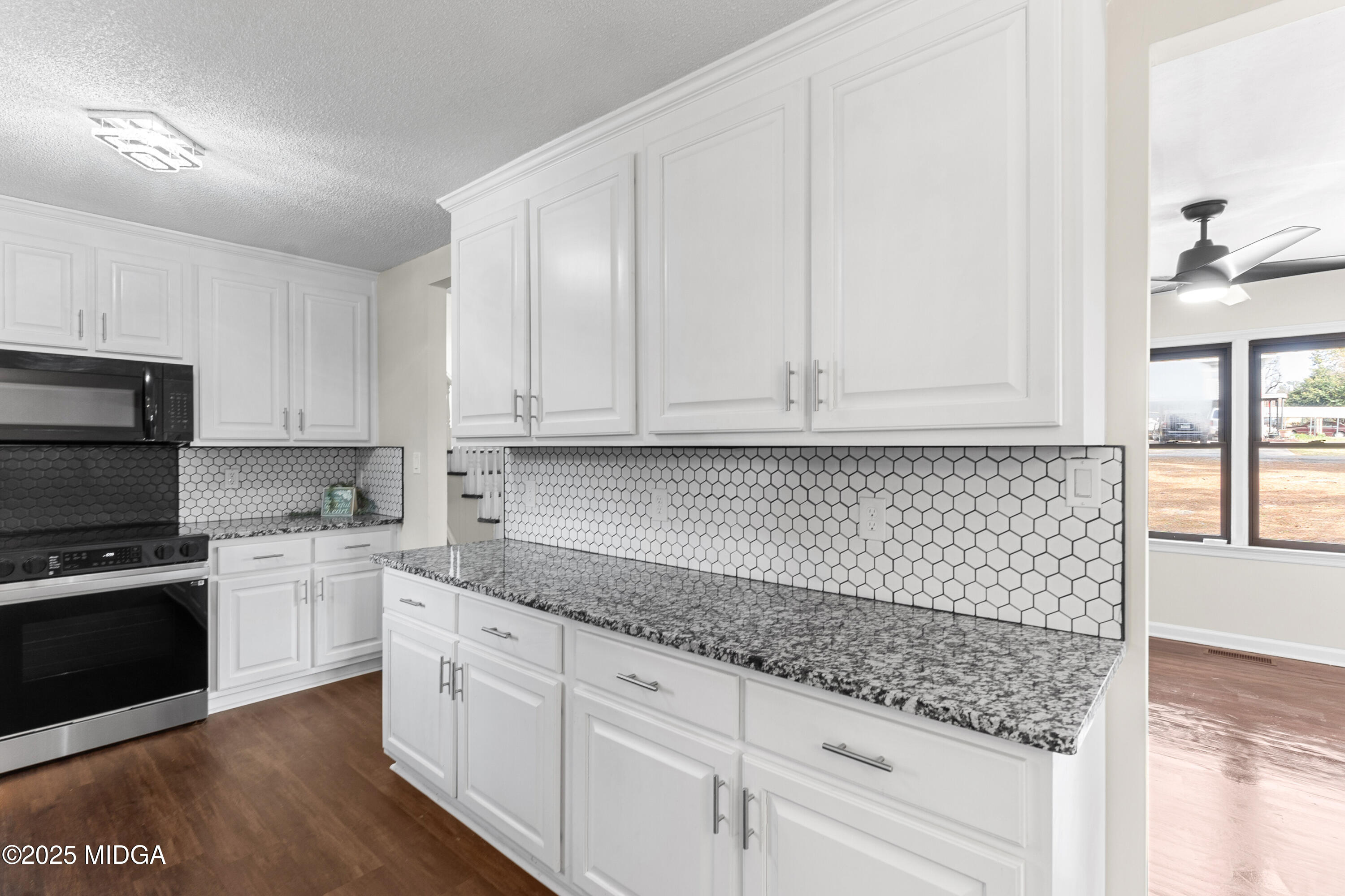209 Juniper Road Warner Robins, GA 31093 - Photo 9 of 63 30__AAA3105_mls