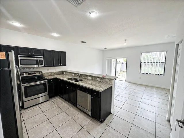 $2,790 | 15065 Southwest 115th Street, Unit 15065, Miami, FL 33196