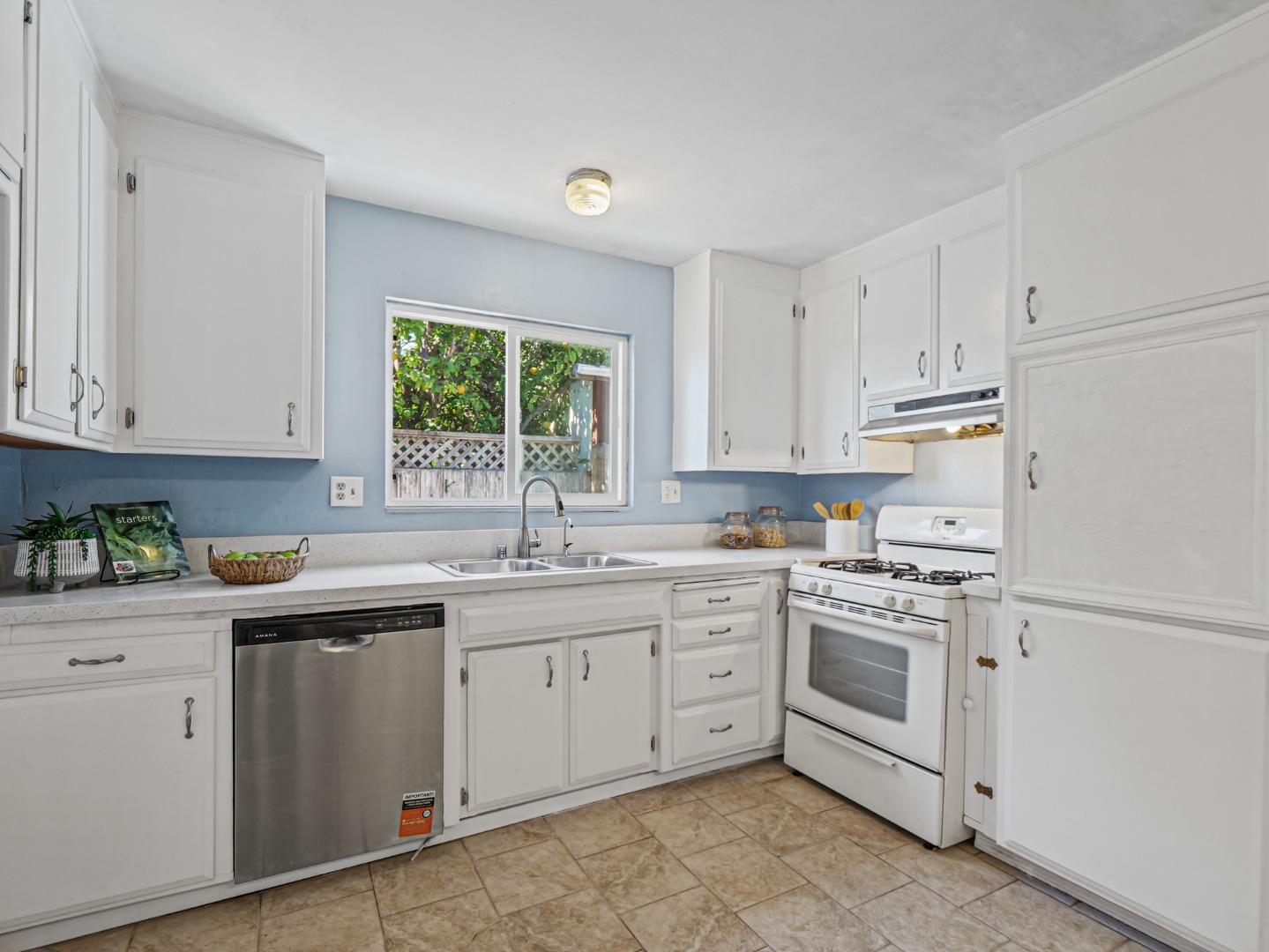 225 West Phillips Road Watsonville, CA 95076 - Photo 26 of 46 Gallery Image 26