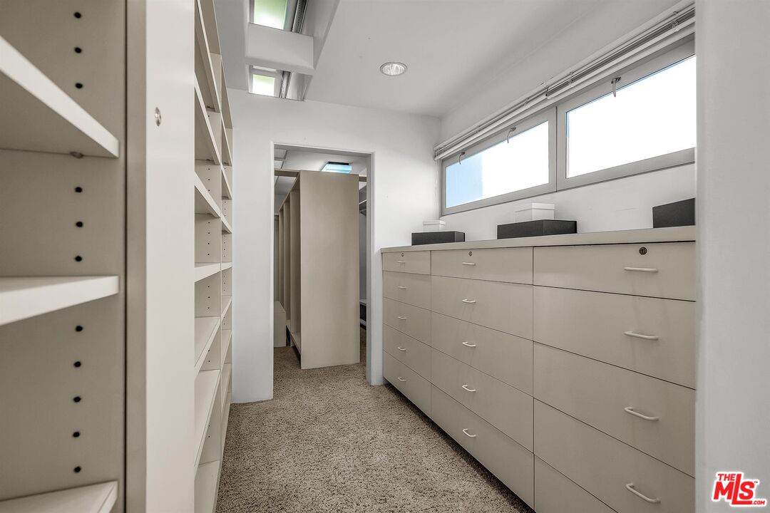 4911 Roma Court Marina del Rey, CA 90292 - Photo 31 of 58 a view of closet area