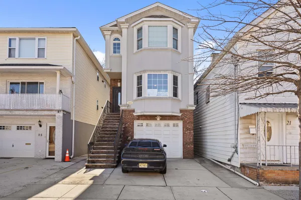 $3,199 | 23 Reynolds Avenue, Unit 1, Harrison, NJ 07029