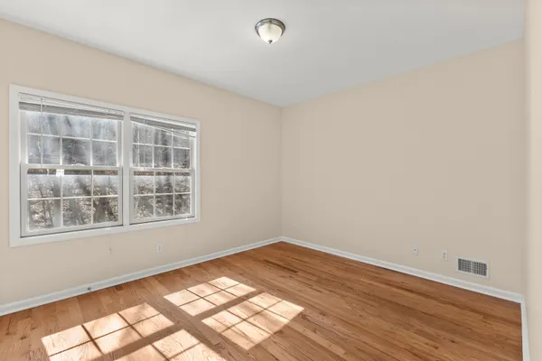 $3,199 | 23 Reynolds Avenue, Unit 1, Harrison, NJ 07029