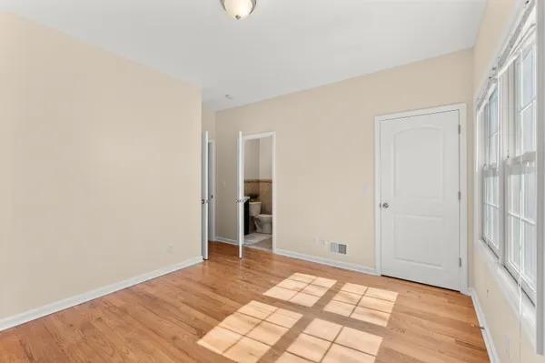 $3,199 | 23 Reynolds Avenue, Unit 1, Harrison, NJ 07029