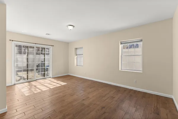 $3,199 | 23 Reynolds Avenue, Unit 1, Harrison, NJ 07029