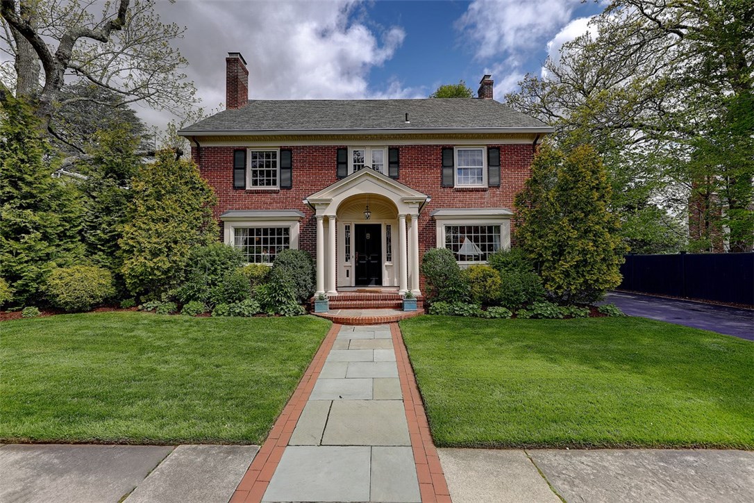 24 Intervale Road Providence, RI 02906 - Photo 1 of 40 Gallery Image 1