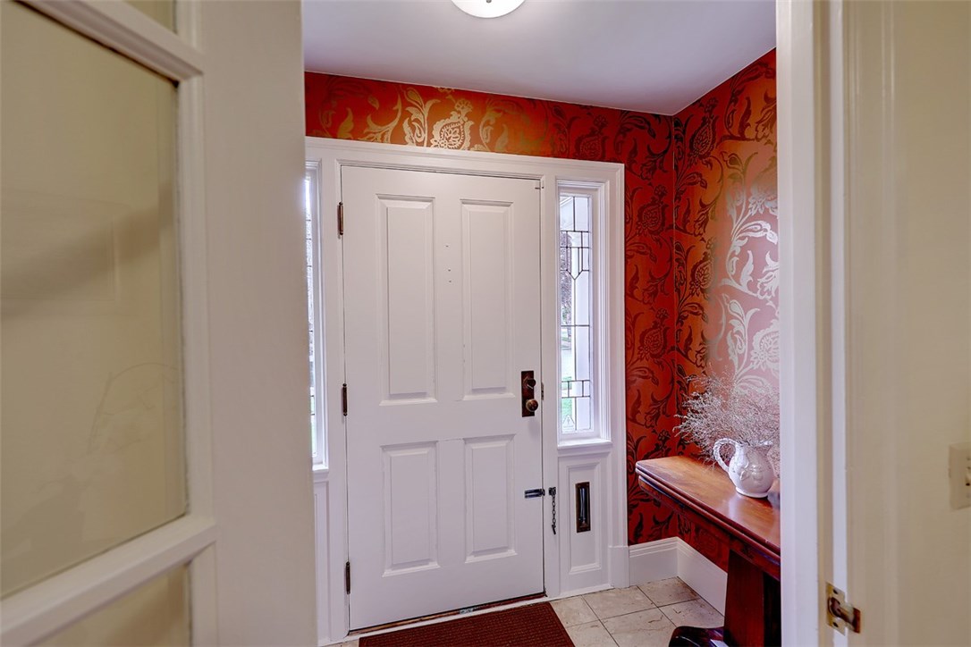 24 Intervale Road Providence, RI 02906 - Photo 3 of 40 Gallery Image 3
