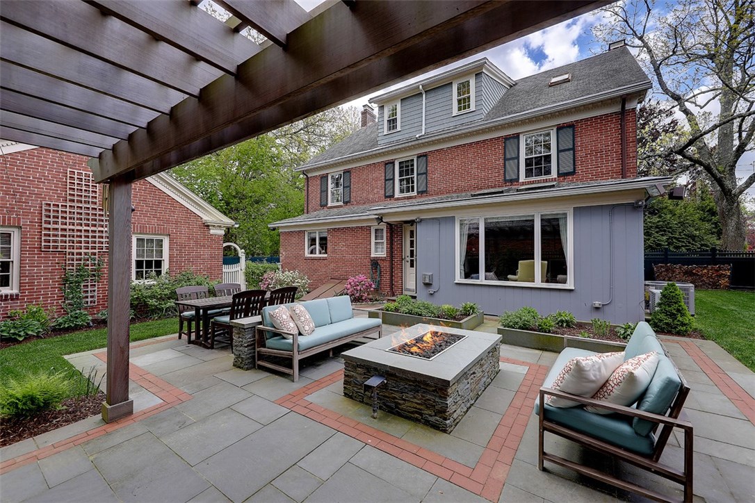 24 Intervale Road Providence, RI 02906 - Photo 40 of 40 Gallery Image 40