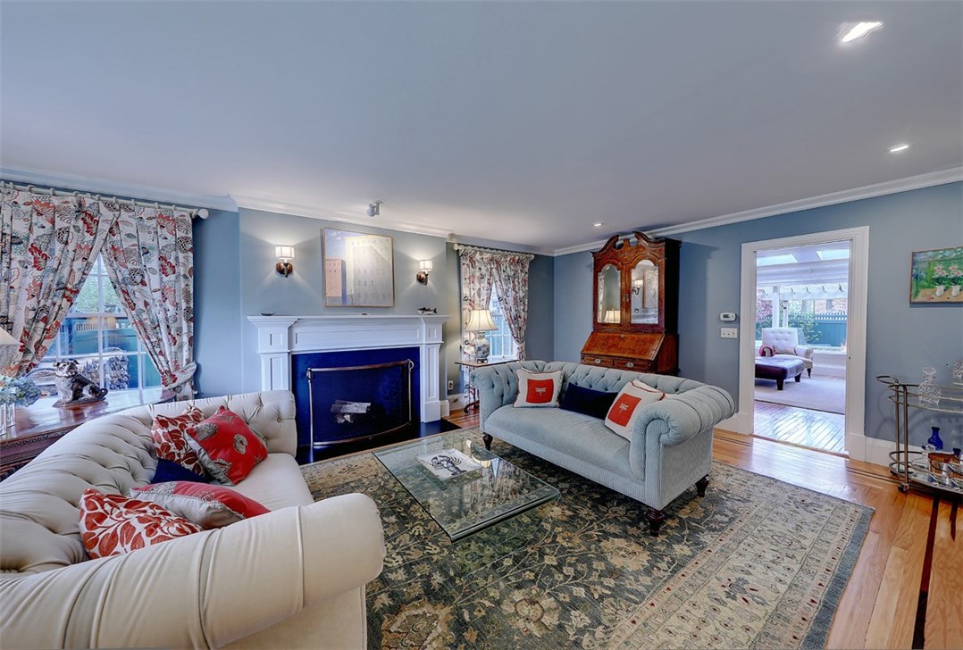 24 Intervale Road Providence, RI 02906 - Photo 6 of 40 Gallery Image 6