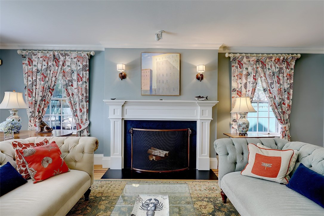 24 Intervale Road Providence, RI 02906 - Photo 8 of 40 Gallery Image 8