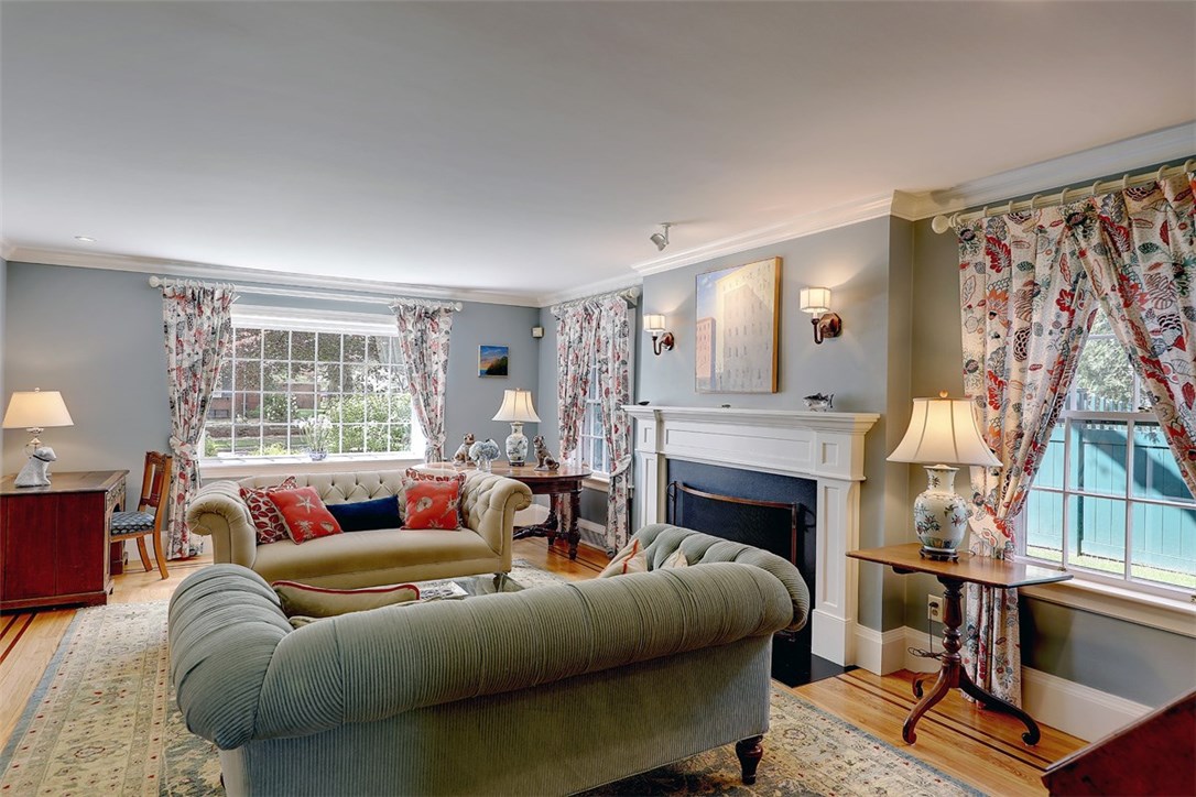 24 Intervale Road Providence, RI 02906 - Photo 10 of 40 Gallery Image 10